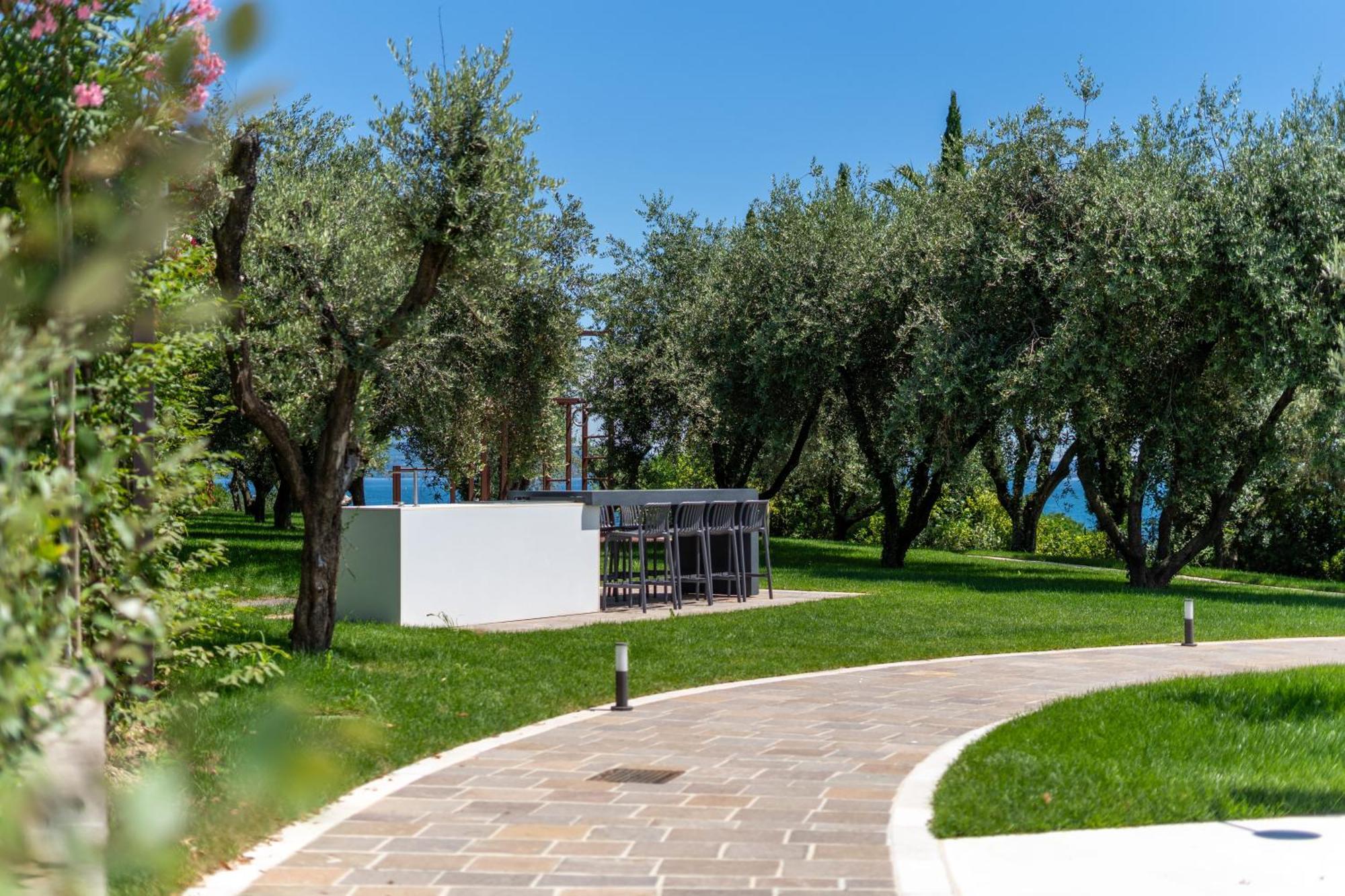 Villa Silvia Apartments San Felice del Benaco Exterior foto